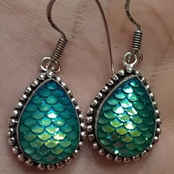 ๐MULTI COLOR DIECLO GLASS Handmade earrings - Picture 6 of 16